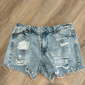BLUE SPICE CUTOFF DENIM SHORTS